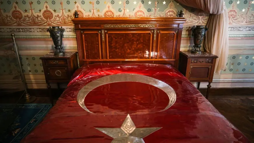 DOLMABAHÇE SARAYI 10 KASIM'DA AÇIK MI? 14 DOLMABAHÇE SARAYI 10 KASIM'DA AÇIK MI? 14