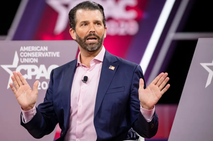 ABD Başkanı Trump’un oğlu Trump Jr’ın sevgilisi virüse yakalandı 3