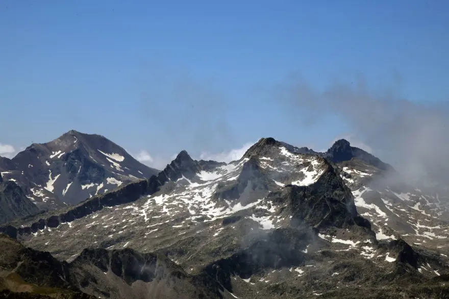 Küresel ısınmanın yeni felaketi: İspanya'nın en büyük buzulu Aneto10 yıl içinde yok olabilir 4 Küresel ısınmanın yeni felaketi: İspanya'nın en büyük buzulu Aneto10 yıl içinde yok olabilir 4