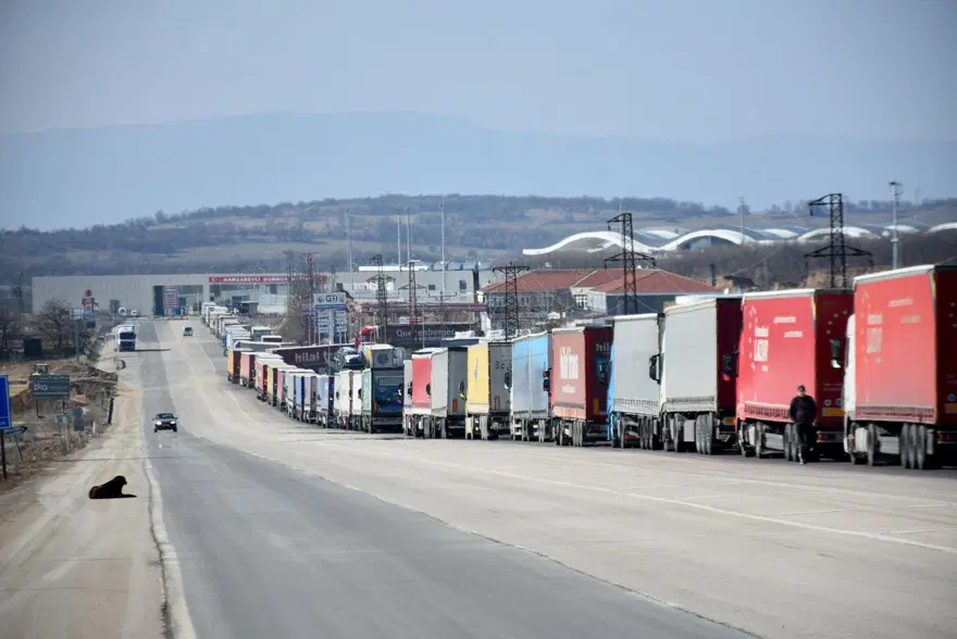 Hamzabeyli Sınır Kapısı'nda 10 kilometre TIR kuyruğu 