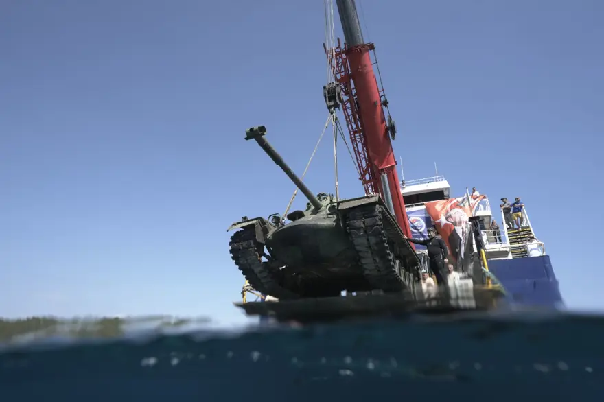 Saros Körfezi'nde Su Altı Tarih müzesi'ne tank batırıldı 2