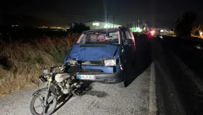 Söke’de minibüs motosiklete çarptı: 3 yaralı