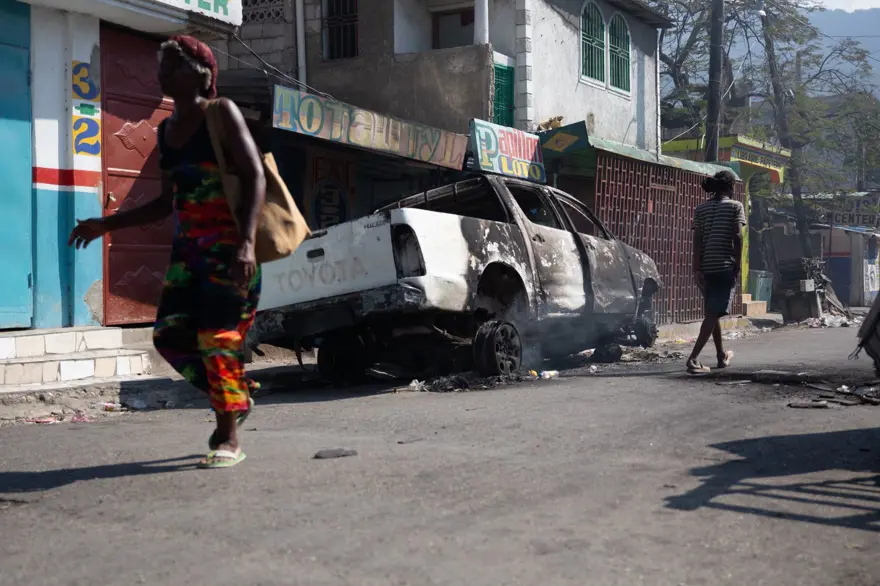 Haiti'de şiddet durulmuyor: Olağanüstü hal bir ay uzatıldı 12