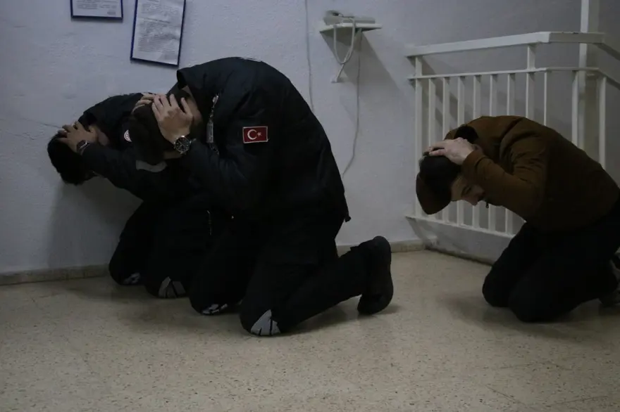 KYK yurtlarında eş zamanlı deprem tatbikatı 53