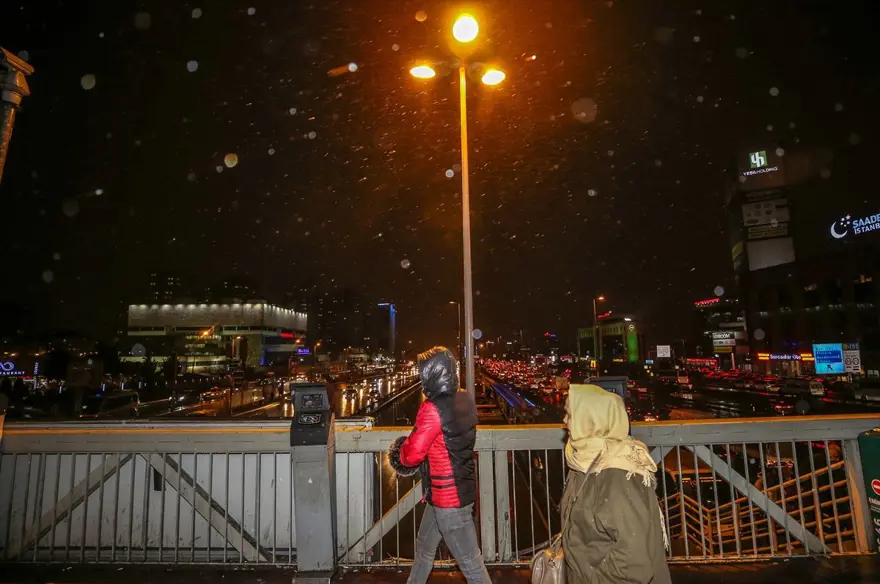 İstanbul'da kar yağışı başladı 