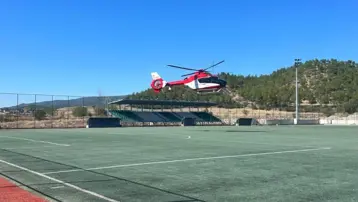Ambulans helikopter yeni doğan bebek için havalandı