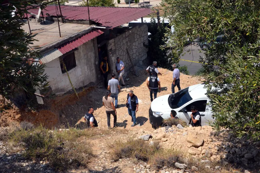 Kazıda kemikler bulundu: 25 yıl sonra cinayete kurban gittikleri anlaşıldı 2