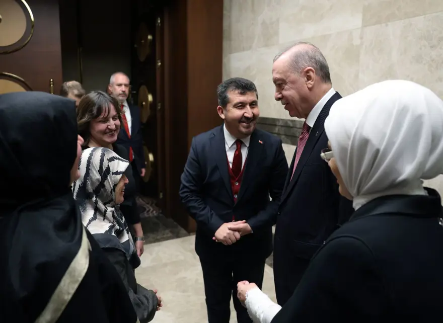 Cumhuriyet Bayramı resepsiyonunda dikkat çeken an: Mehmet Şimşek ile Ali Babacan sohbet etti 