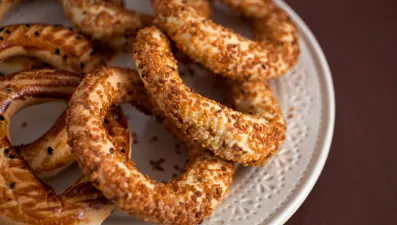 Kandil simidi nasıl yapılır? Mahlepli/mahlepsiz kandil simidi tarifi ve malzemeleri