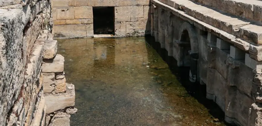 'CEHENNEM TANRISI'NA KURBAN VERMEK İÇİN TÜRBE İNŞA EDİLDİ 9