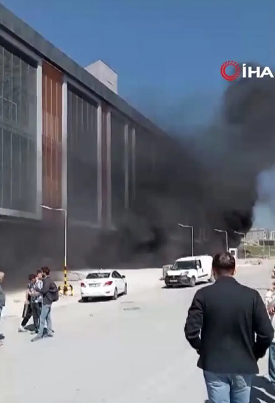 İstanbul’daiş hanında yangın paniği 2