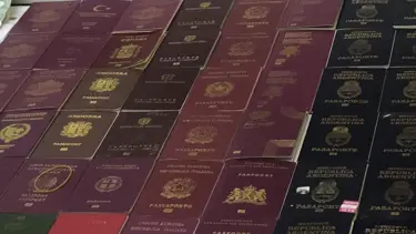 Sahte kimlik ve pasaport operasyonu: 8 tutuklama