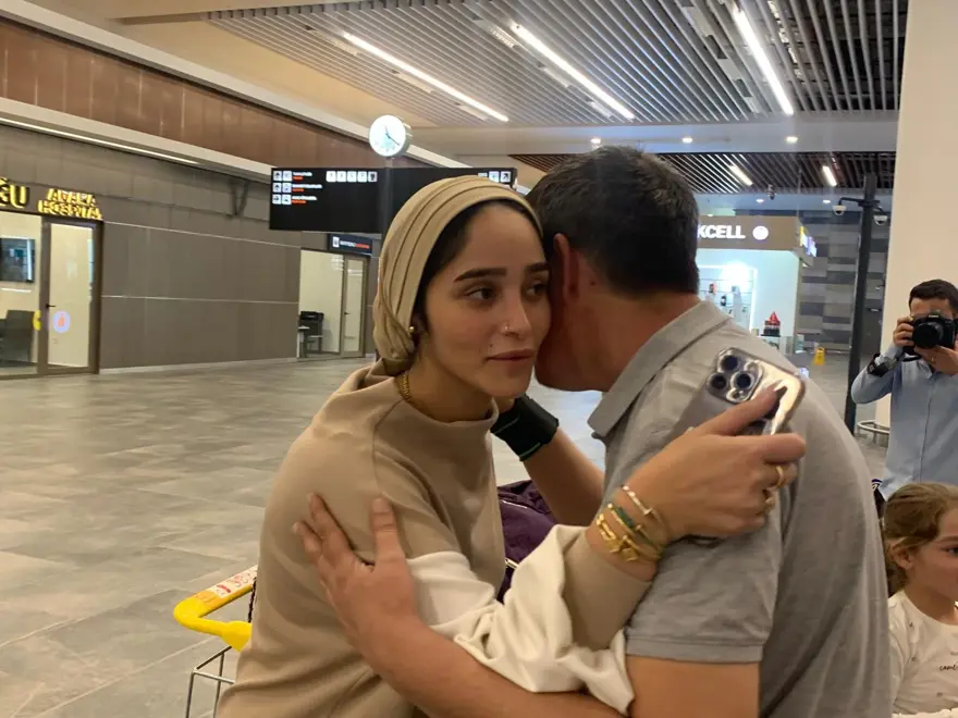 Lübnan’dan tahliye edilen 169 Türk vatandaşı Türkiye’ye geldi 6