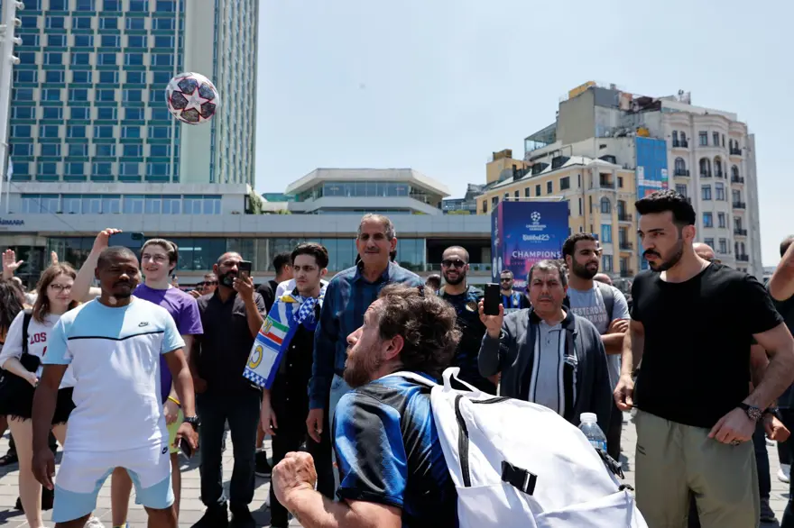 Inter ve Manchester City taraftarları İstanbul'un tarihi ve turistik mekanlarını gezdi 2