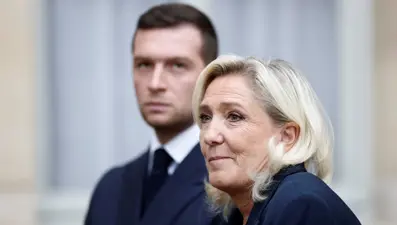 Mucize olmadı: Fransa'da hükümeti düşürmek için oy verecekler