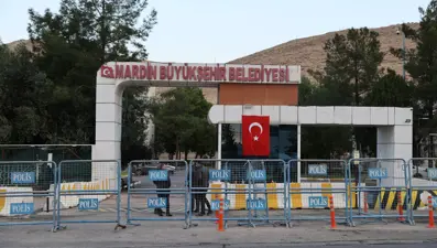 3 belediyeye kayyum: DEM Parti grup toplantısı Mardin'de