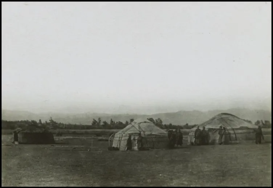 Bilim kurgu değil Türk boylarının 111 yıllık fotoğrafları. Gizemli heykeller, gelişmiş aletler, tanıdık kıyafetler (106 fotoğrafla gizemli Türk tarihi) 92