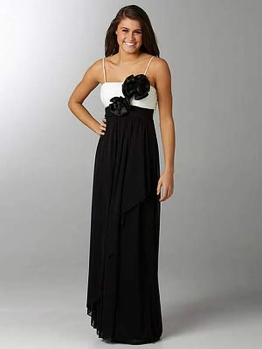 Yeni sezonda mezuniyet elbiseleri 3