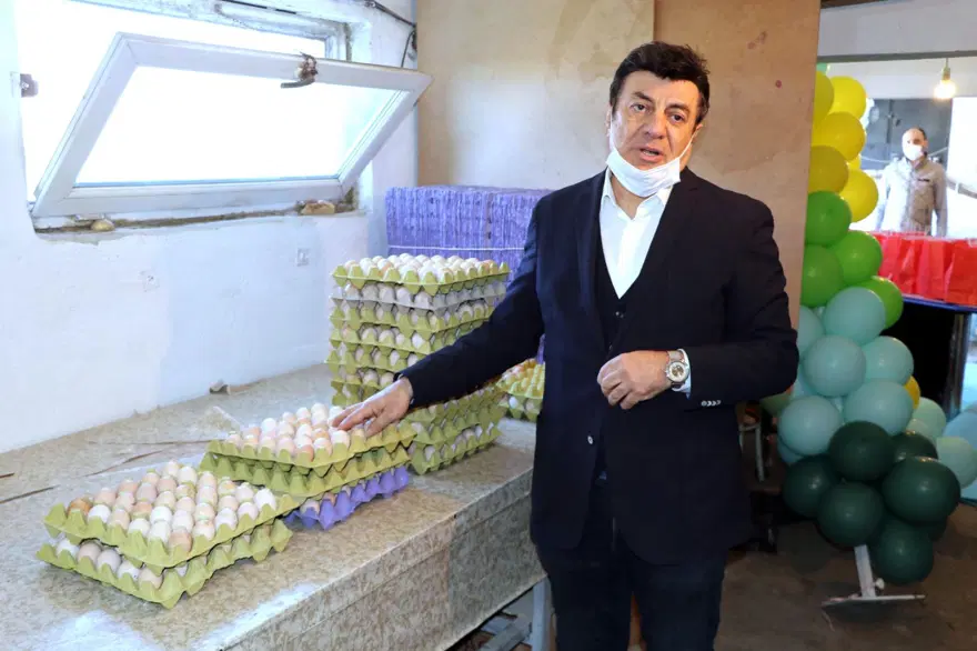 Coşkun Sabah tavuk çiftliğini açtı 1