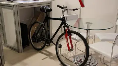 Türk mühendislerden ‘karton’ bisiklet (Tam 120 kilo taşıyabiliyor)