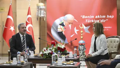 Partiler arasında bayramlaşma başladı