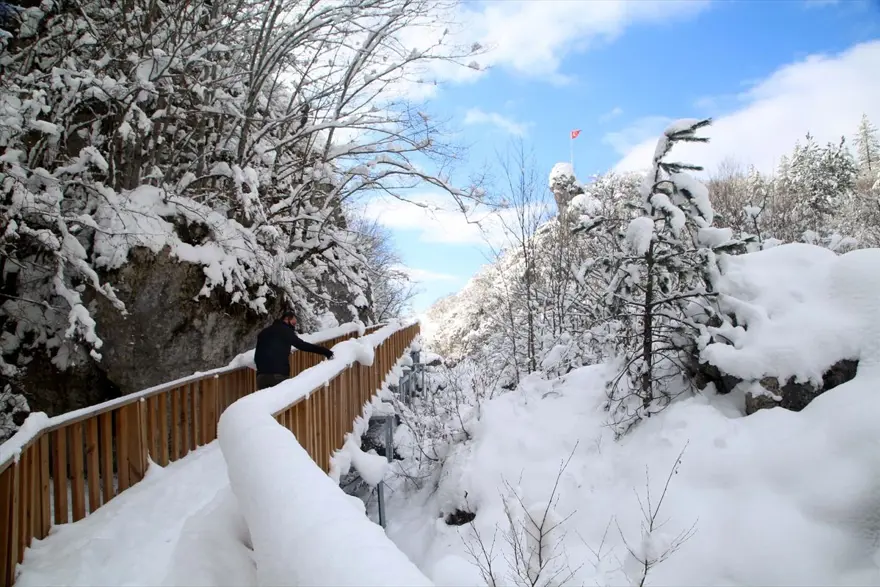Kastamonu'da bir doğa harikası Horma Kanyonu! Kar altında doyumsuz manzaralar sunuyor 12 Kastamonu'da bir doğa harikası Horma Kanyonu! Kar altında doyumsuz manzaralar sunuyor 12