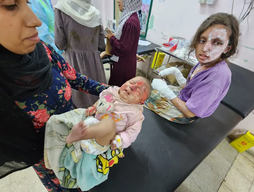 İsrail ordusu Gazze'nin kuzeyindeki hastaneleri hedef aldı: BM ve AB'den çatışmalara ara verilmesi çağrısı 1