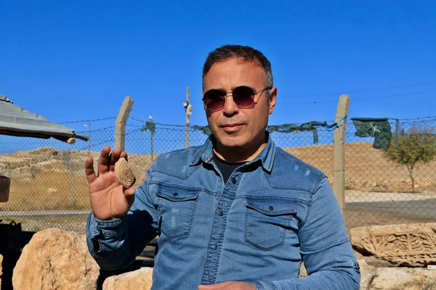 Dara Antik Kenti'nde Aziz Menas'ın figürü olan 1400 yıllık ampulla bulundu 1