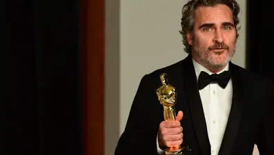 Oscar'lı oyuncu Joaquin Phoenix'in performansına sert eleştiri