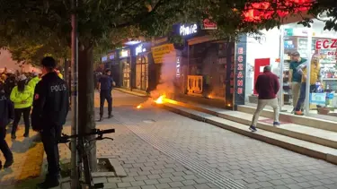 Bursa'da Fenerbahçeliler Derneği’ne meşale atan taraftar gözaltına alındı