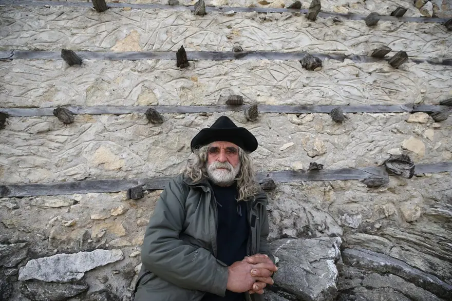 TURİSTLER "DAĞLARIN KAPLANI" DİYE TANIYOR 3