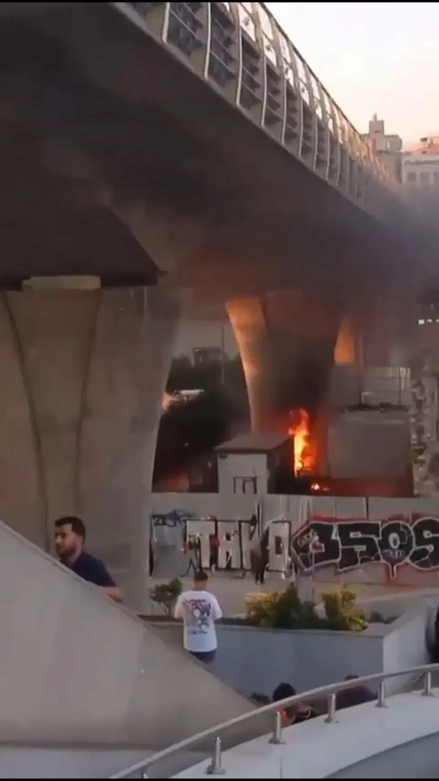 Haliç Metro Köprüsü’nün altında yangın paniği 1