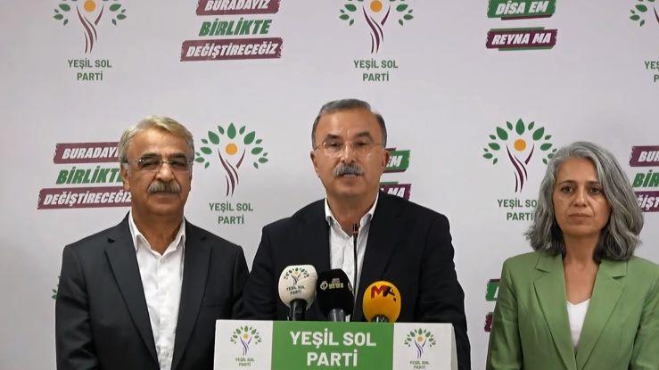 Yeşil Sol Partisi (YSP) Eş Sözcüsü İbrahim Akın: Sonuçlara göre bu ülkedeki her 2 kişiden 1'inin değişim talebi var