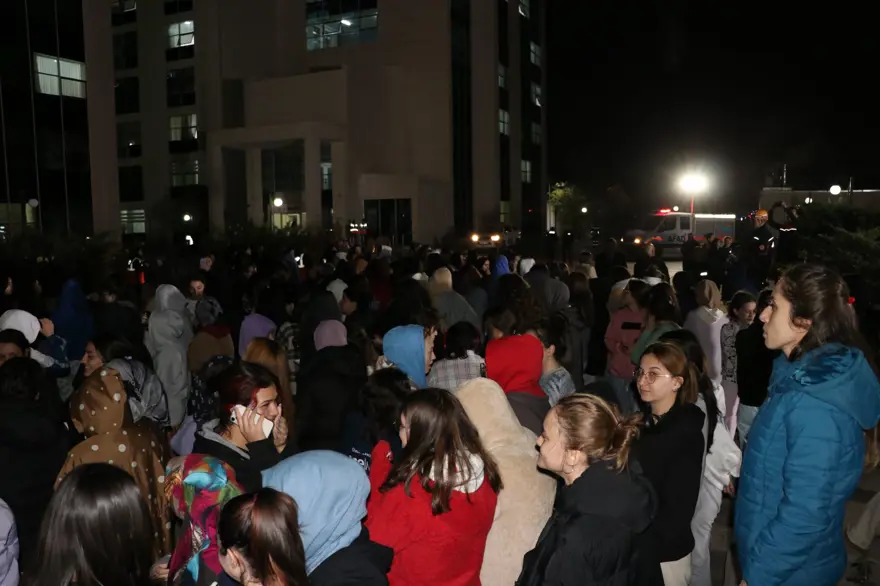 KYK yurtlarında eş zamanlı deprem tatbikatı 63