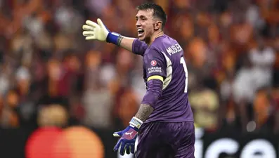 Muslera, Galatasaray'dan ayrılacak mı? "Melo'ya 'Beni bekle' dedim"