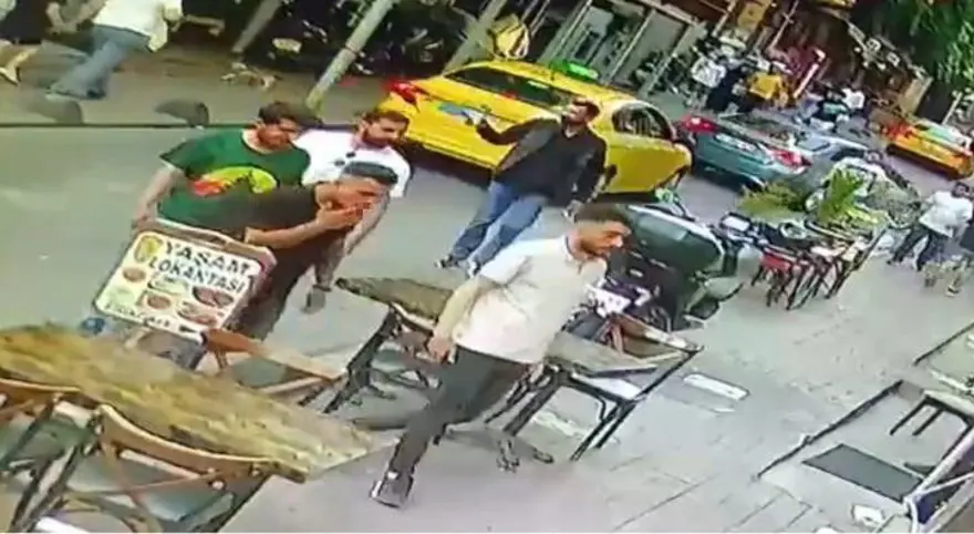 Taksim’de silahlı saldırı: Eski ortağı rakip mekanlaçalışmaya başladı, motosikletli saldırı düzenletti 3