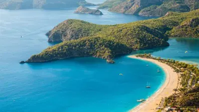 Fethiye Ölüdeniz'de yamaç paraşütü keyfi