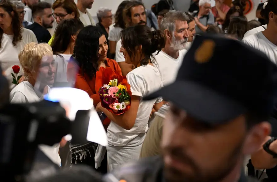 Sumud aktivistleri kahramanlar gibi karşılandı 5 Sumud aktivistleri kahramanlar gibi karşılandı 5