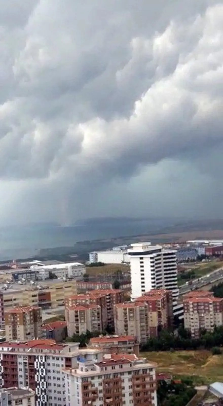 İstanbul'da Çatalca ve Hadımköy'de korkutan hortum 5