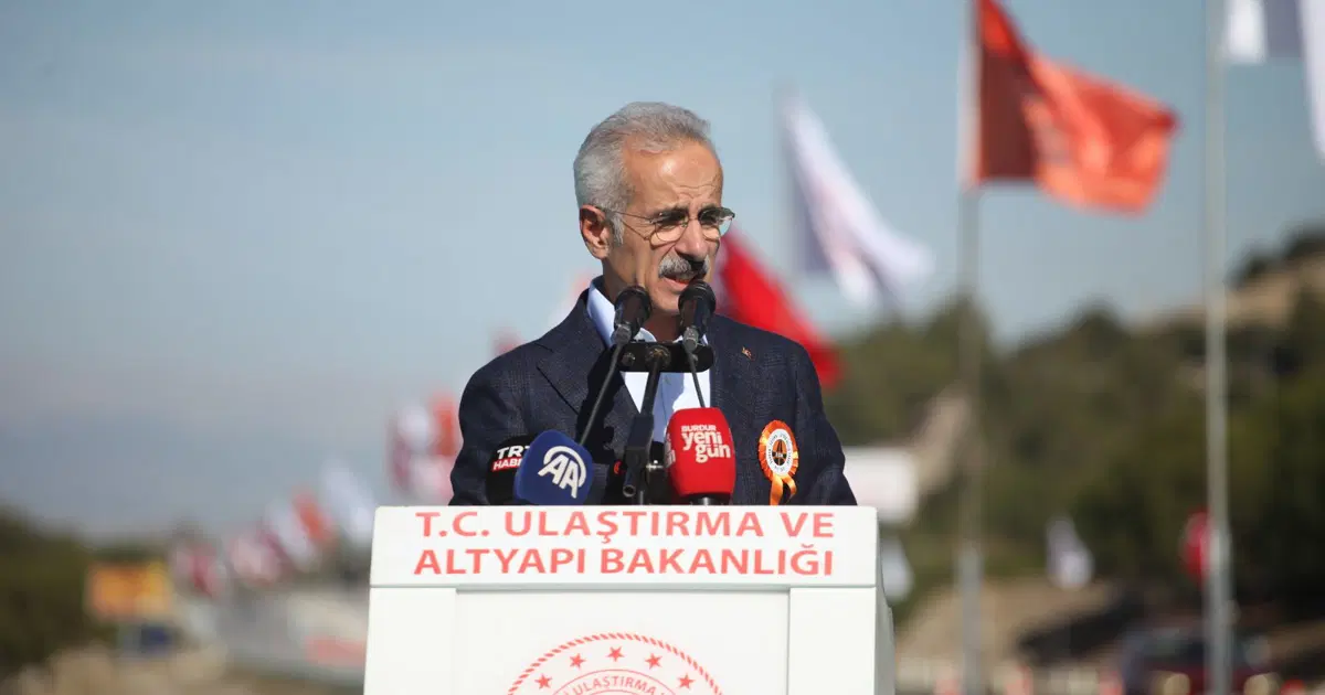 Burdur-Tefenni-Çavdır yolu hizmete açıldı: "Yeni bir ulaşım eseri kazandırdık"