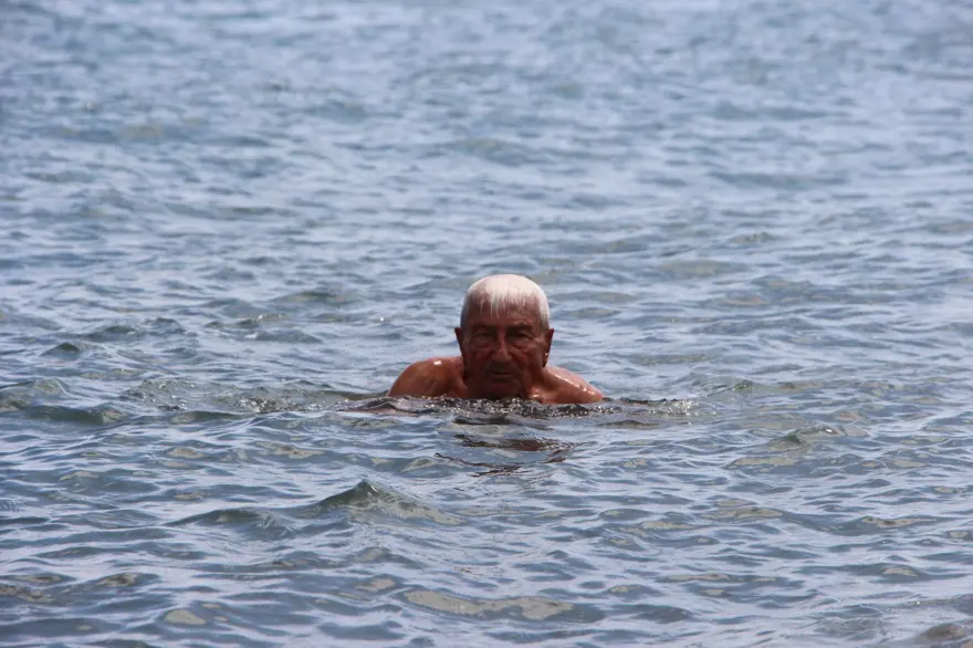 Hayat hikayesini duyanın ağzı açık kalıyor: 2 kez öldü sanıldı morga konuldu 4 Hayat hikayesini duyanın ağzı açık kalıyor: 2 kez öldü sanıldı morga konuldu 4