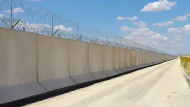 Sınırda yapılan duvar tamamlanıyor