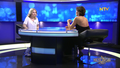 Bir Hülya Avşar Sohbeti (Hülya Avşar'ın konuğu Aleyna Tilki)