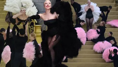 Lady Gaga'dan Paris Olimpiyatları'nda müzikal gösterisi
