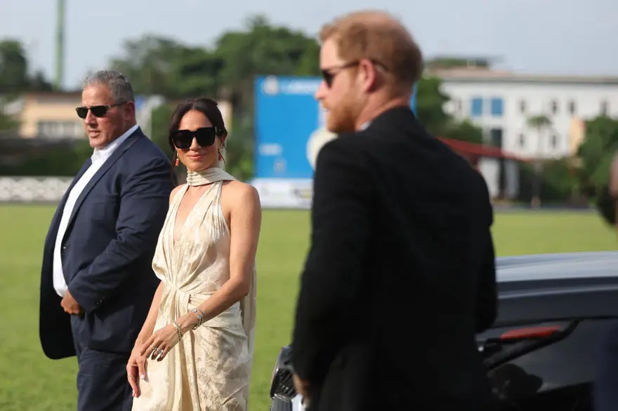 Meghan Markle'a "çıplaklık" eleştirisi 