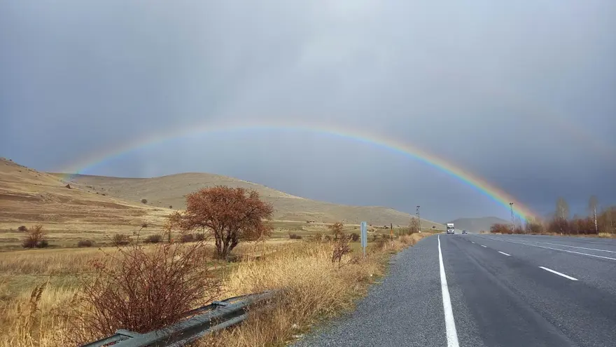Tatvan'da gökkuşağı güzelliği! Bir gören dönüp bir daha baktı 5 Tatvan'da gökkuşağı güzelliği! Bir gören dönüp bir daha baktı 5