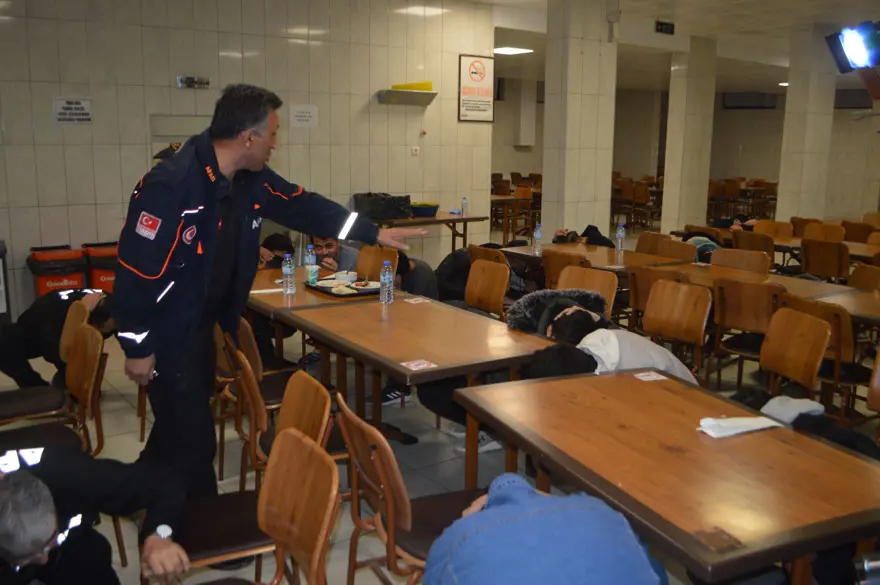 KYK yurtlarında eş zamanlı deprem tatbikatı 20