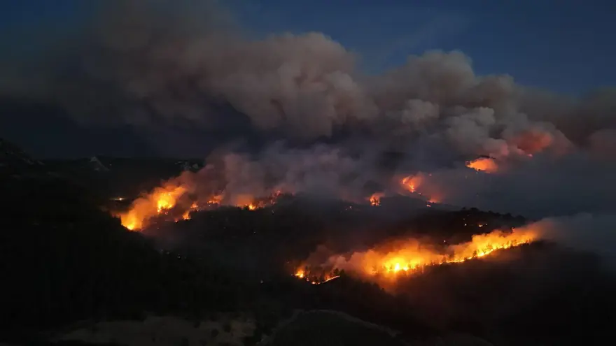 YOL ÜZERİNDEKİ İŞLETMELER BOŞALTILIYOR 4 YOL ÜZERİNDEKİ İŞLETMELER BOŞALTILIYOR 4
