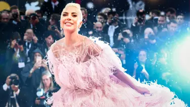 Ünlü şarkıcı Lady Gaga nişanlandı