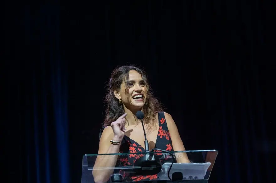 ONUN DA BAŞINDAN BİR EVLİLİK GEÇTİ 6